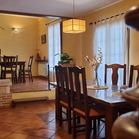 Casa Rural La Posada De Santa Teresa Pastrana Eksteriør bilde