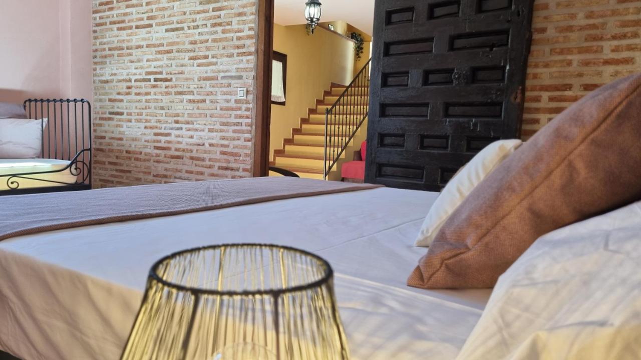 Casa Rural La Posada De Santa Teresa Pastrana Eksteriør bilde